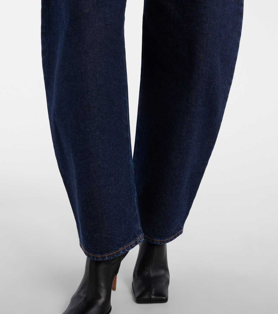 Mid-rise barrel-leg jeans | Alaïa