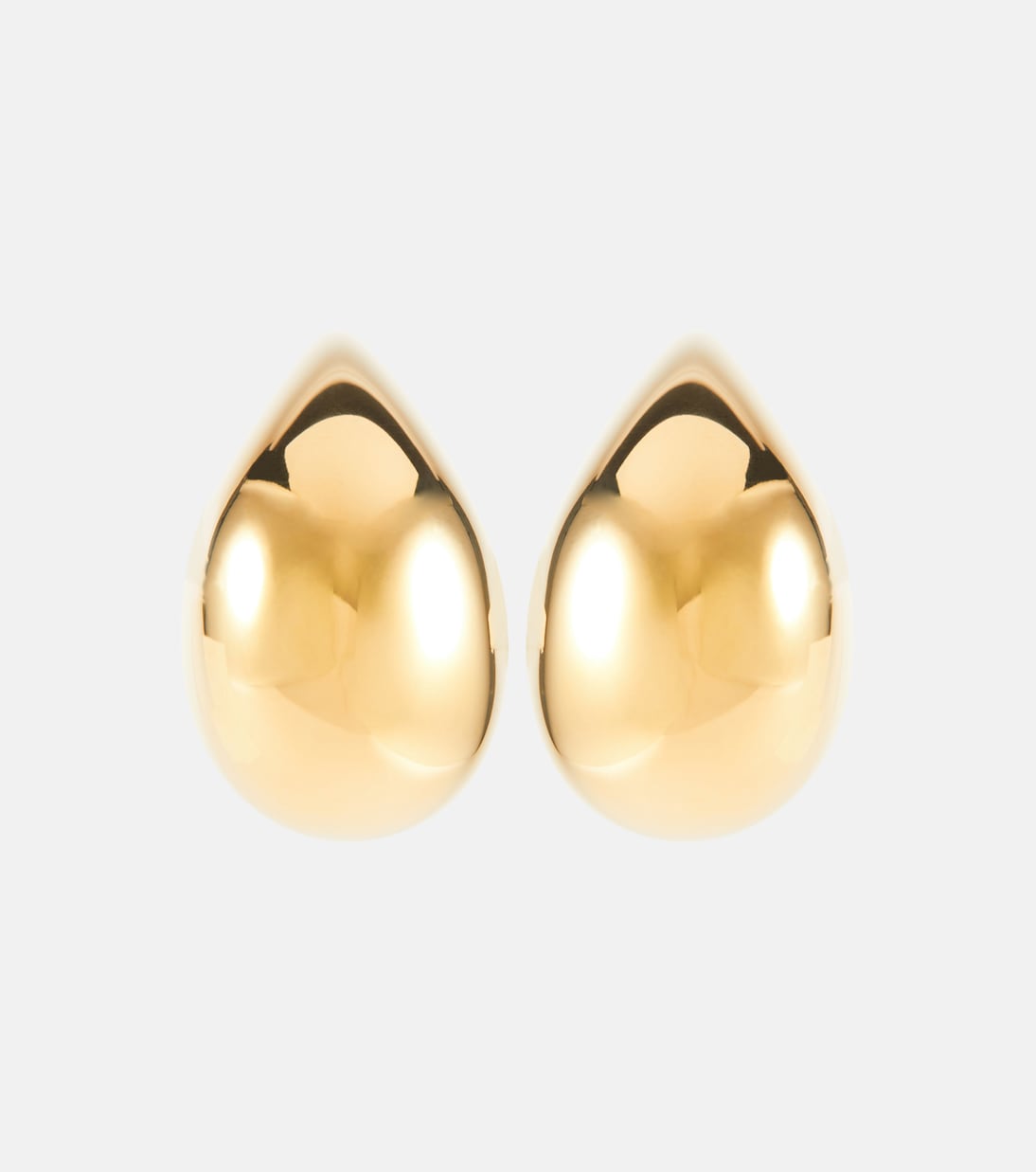 Orecchini in argento sterling placcati oro di Bottega Veneta: eleganza giovanile italiana