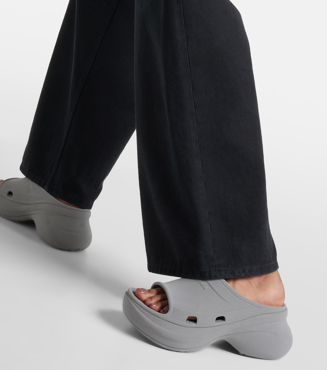 x Crocs Pool slides | Balenciaga