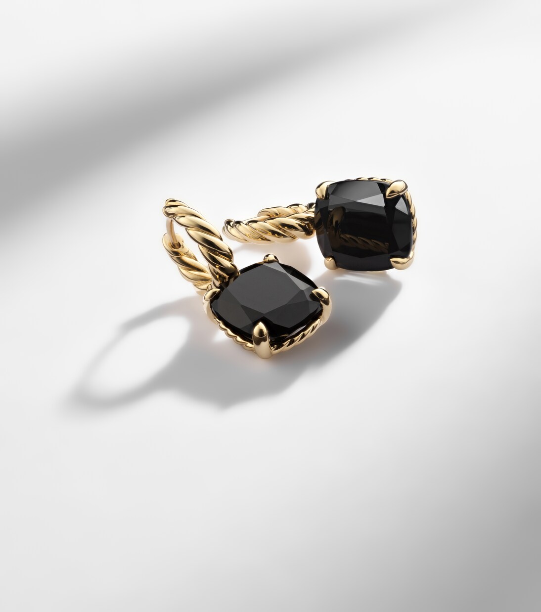 Pendientes Marbella de oro de 18 ct (750/1000) con ónix | David Yurman