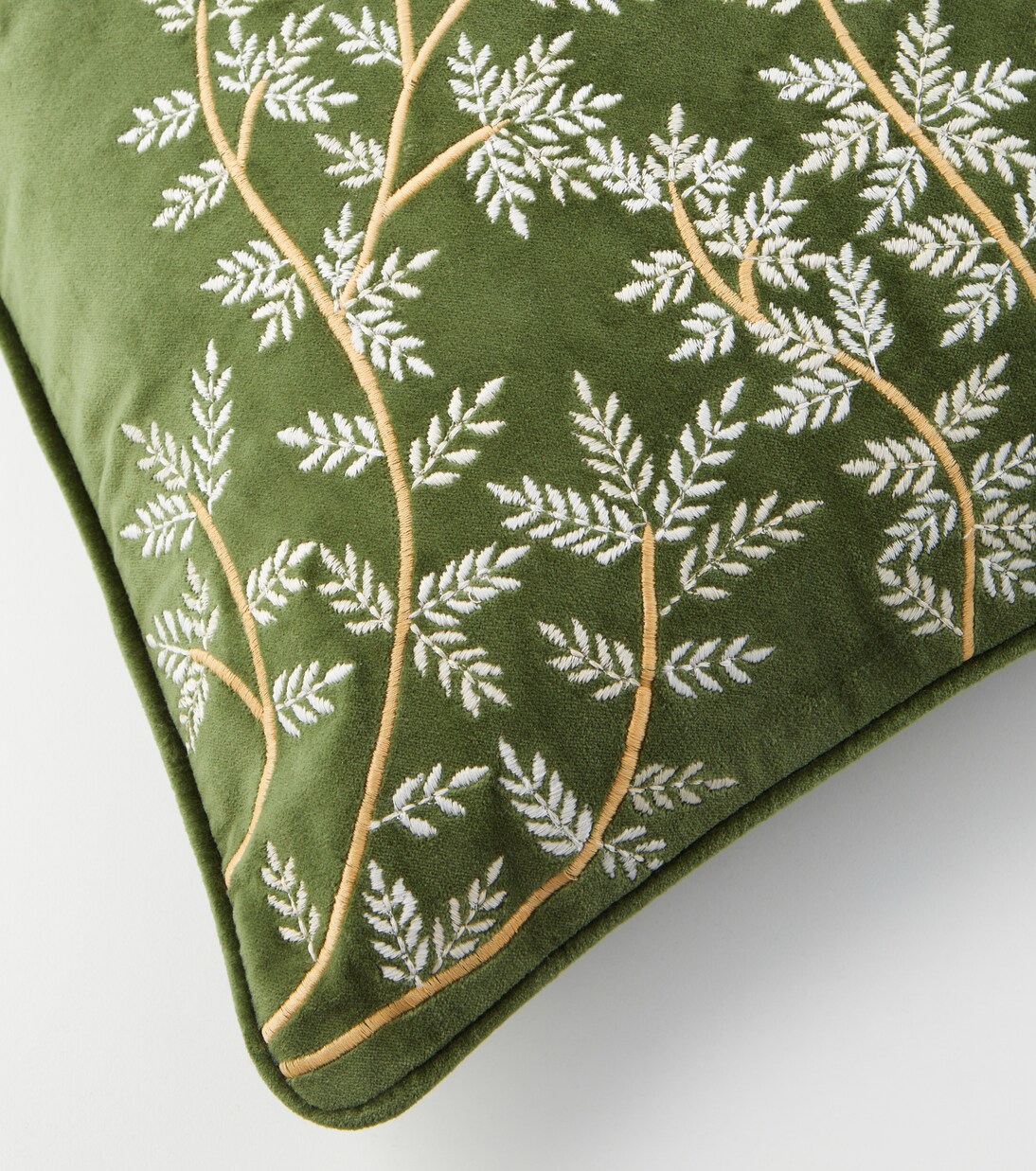 Embroidered cotton velvet cushion | Les-Ottomans
