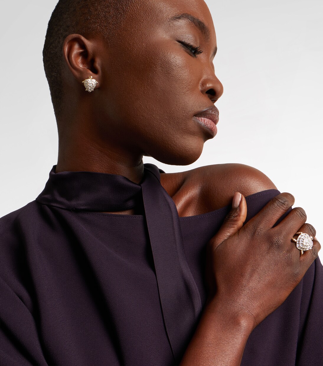 Tortue Coeur 9kt gold earrings with diamonds | Yvonne Léon