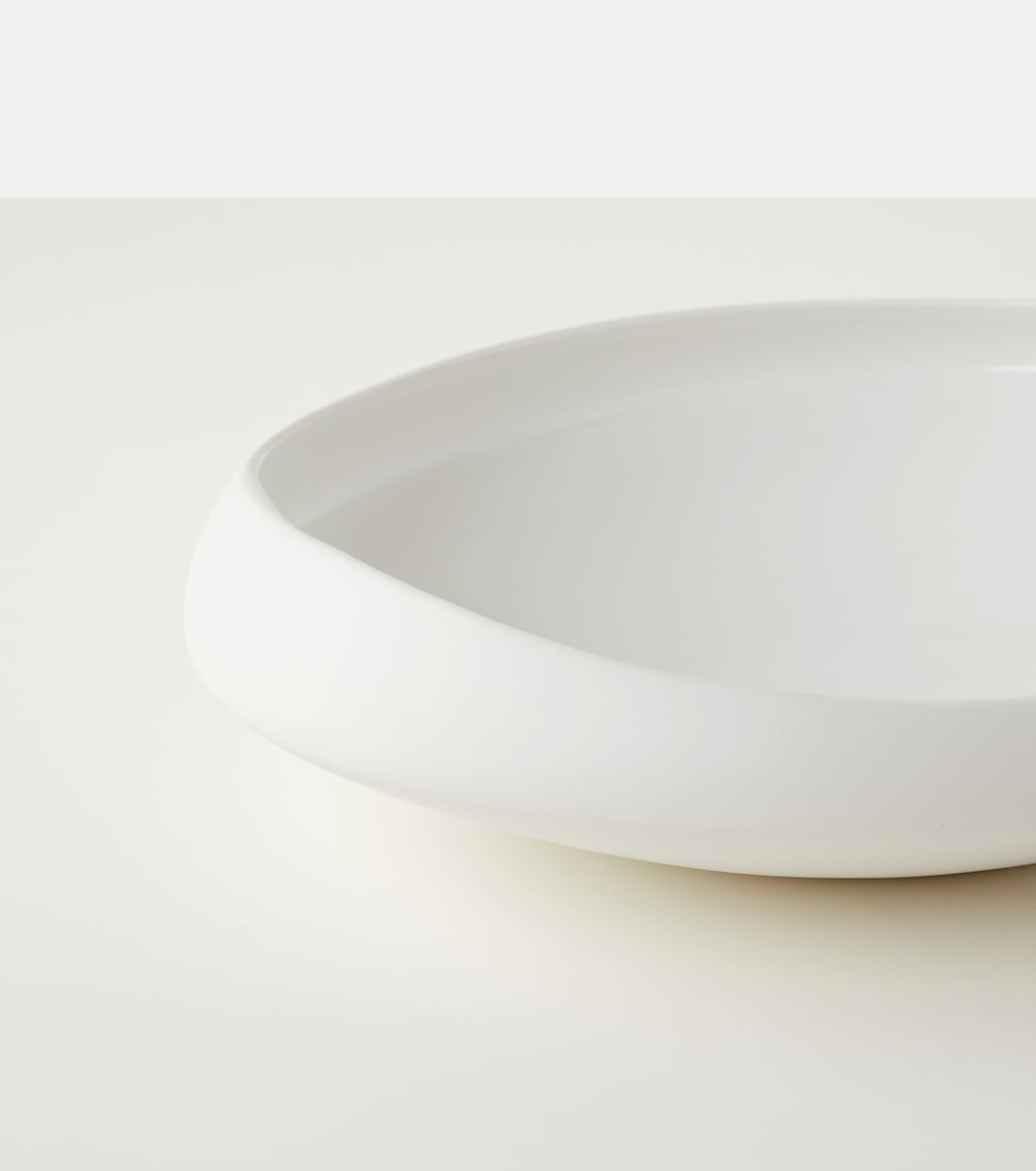 Irregular porcelain bowl | Serax
