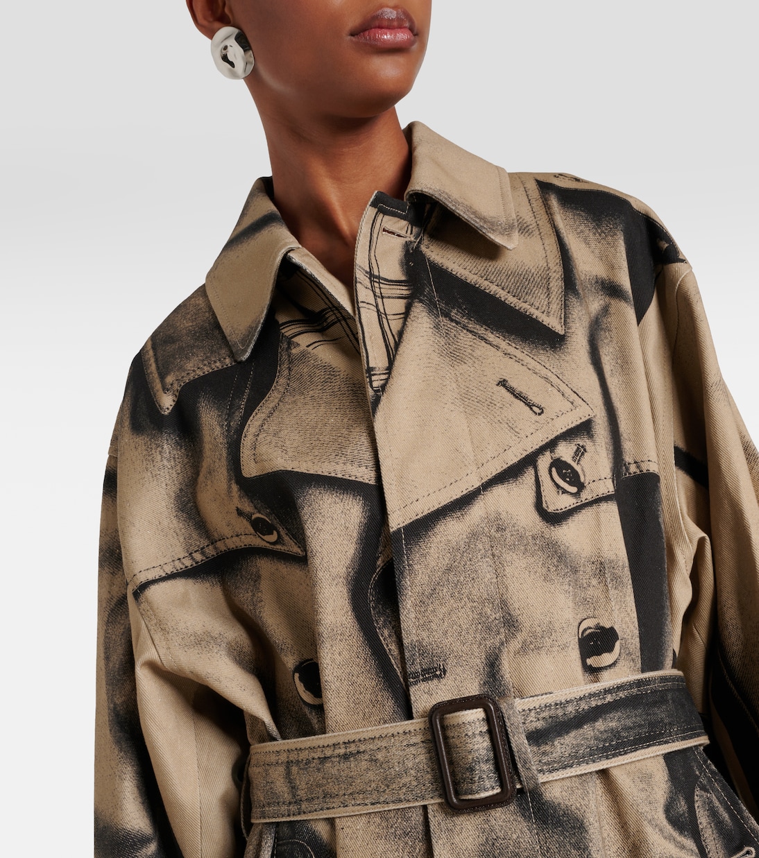 Trench oversize clearance
