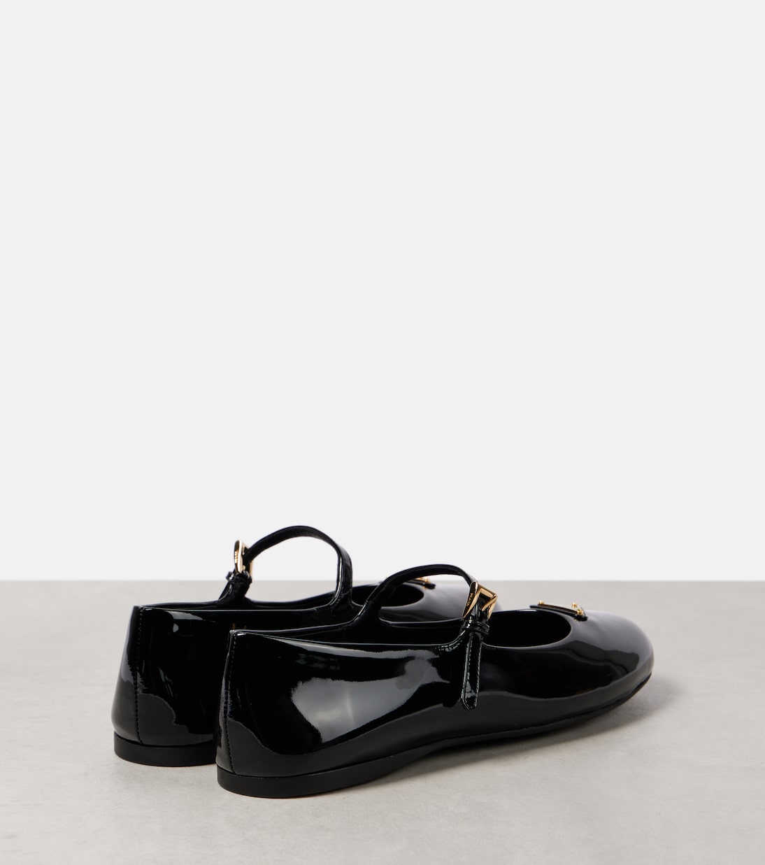 Zapatos planos Mary Jane de charol | Prada