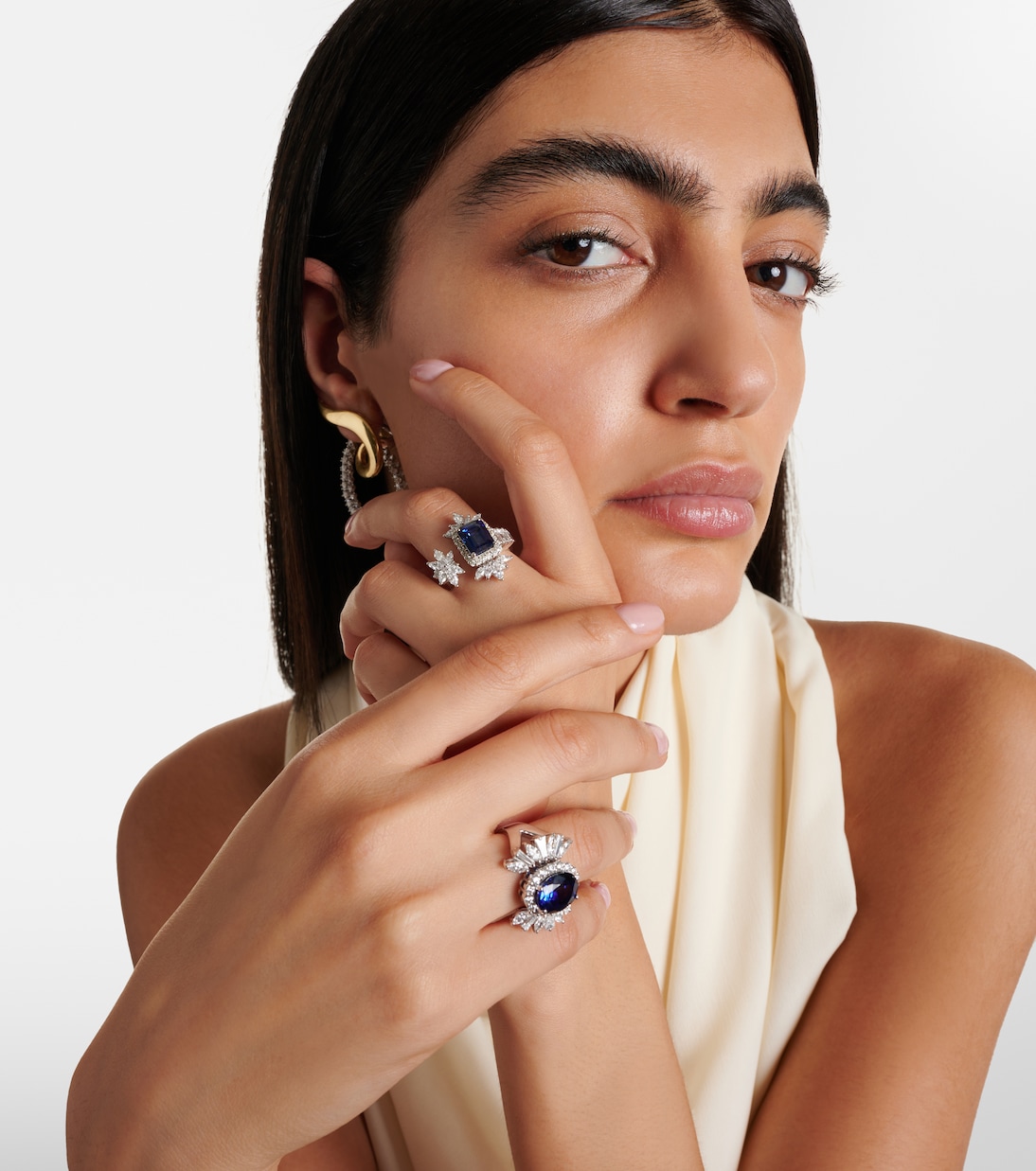 Bague Reign Supreme en or blanc 18 ct, diamants et saphir | Yeprem