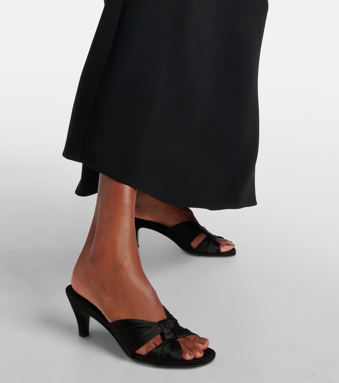 Mules Soft Knot 65 en satin | The Row