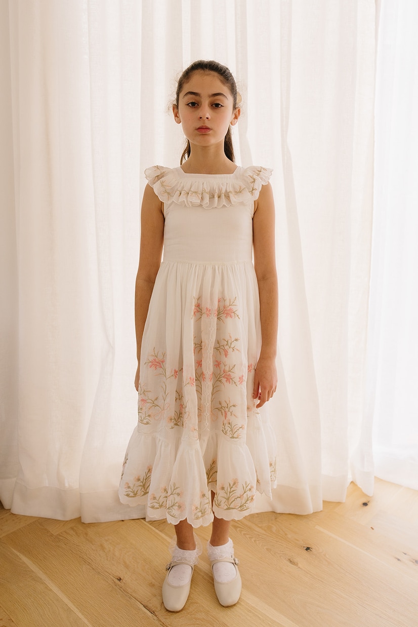 Besticktes Kleid aus Leinen | Petite Amalie  