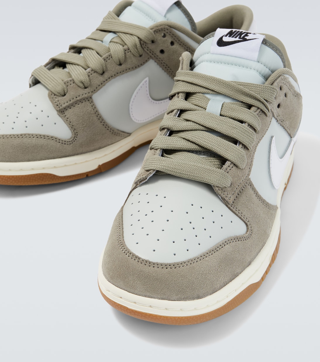 Dunk Low Retro SE leather sneakers | Nike