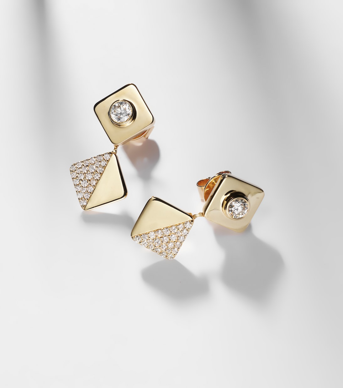 18kt gold earrings with diamonds | Ileana Makri