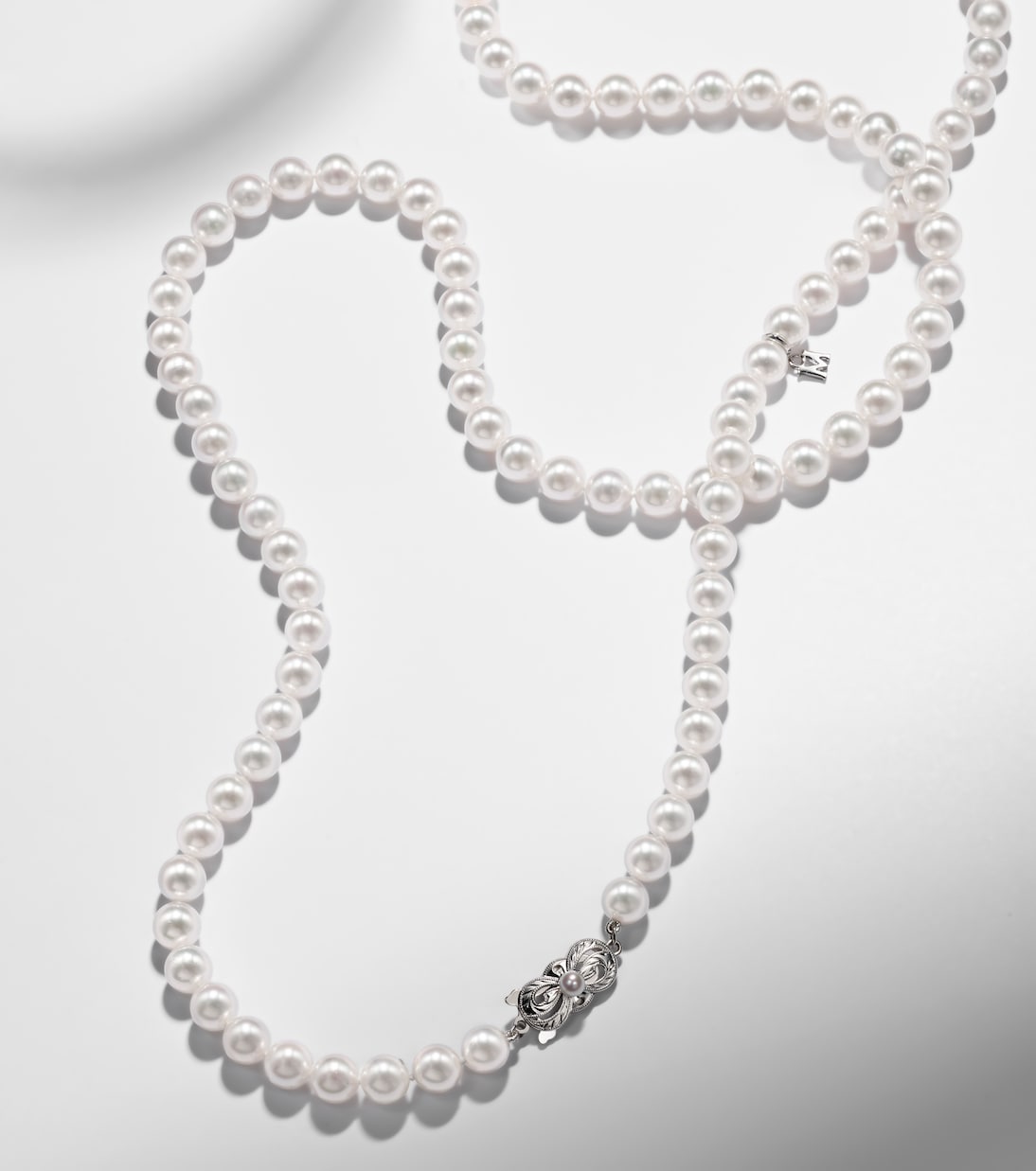 Halskette aus Akoyaperlen mit 18kt Weißgold | Mikimoto