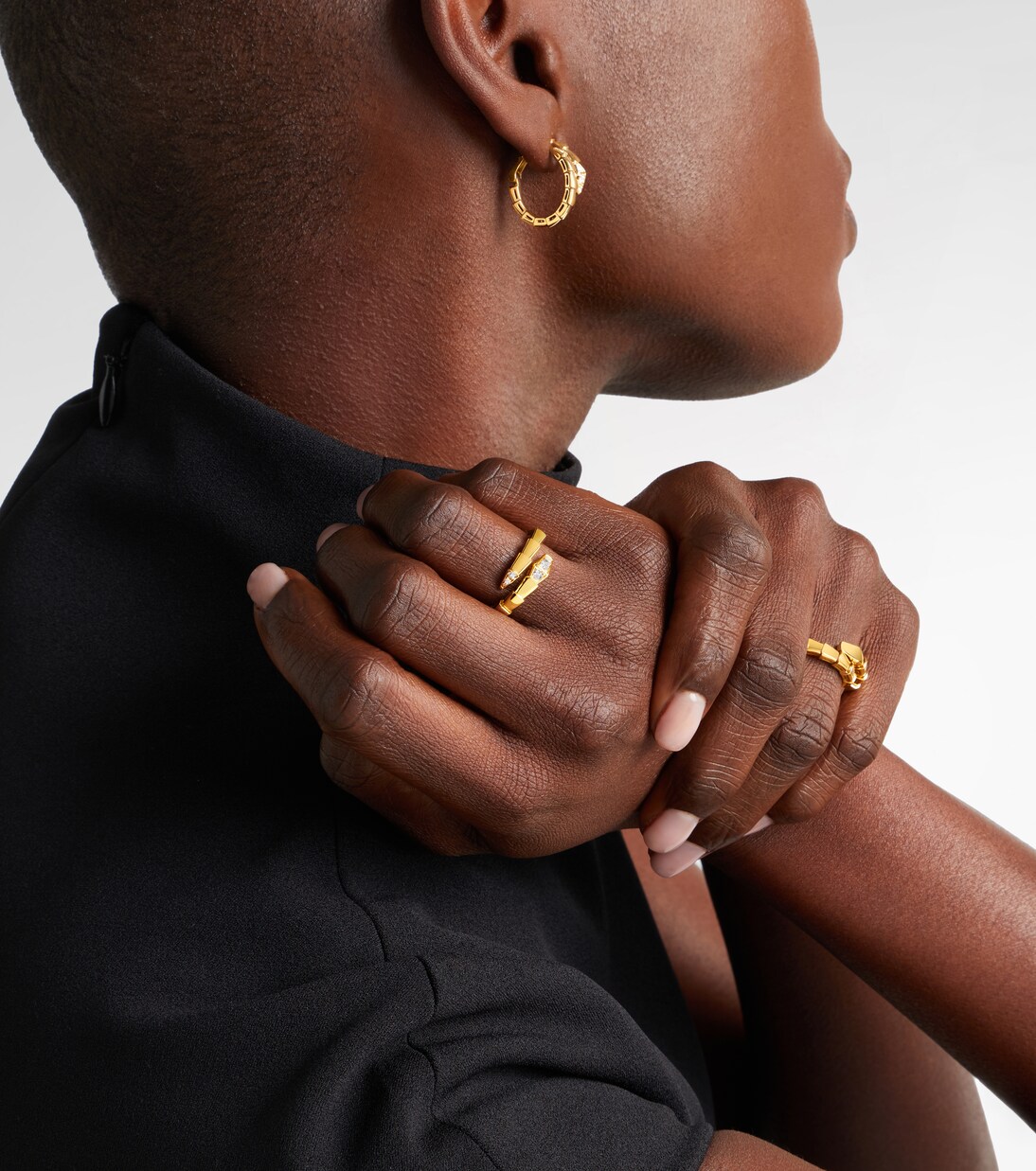 Serpenti Viper 18kt gold ring with diamonds | Bvlgari