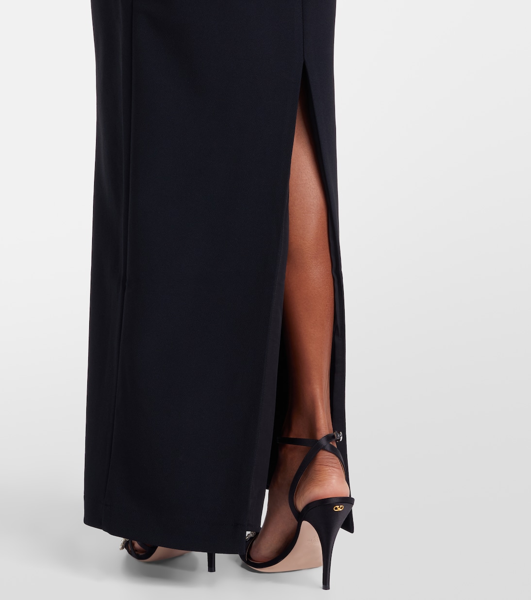 Off-shoulder gown | Rotate