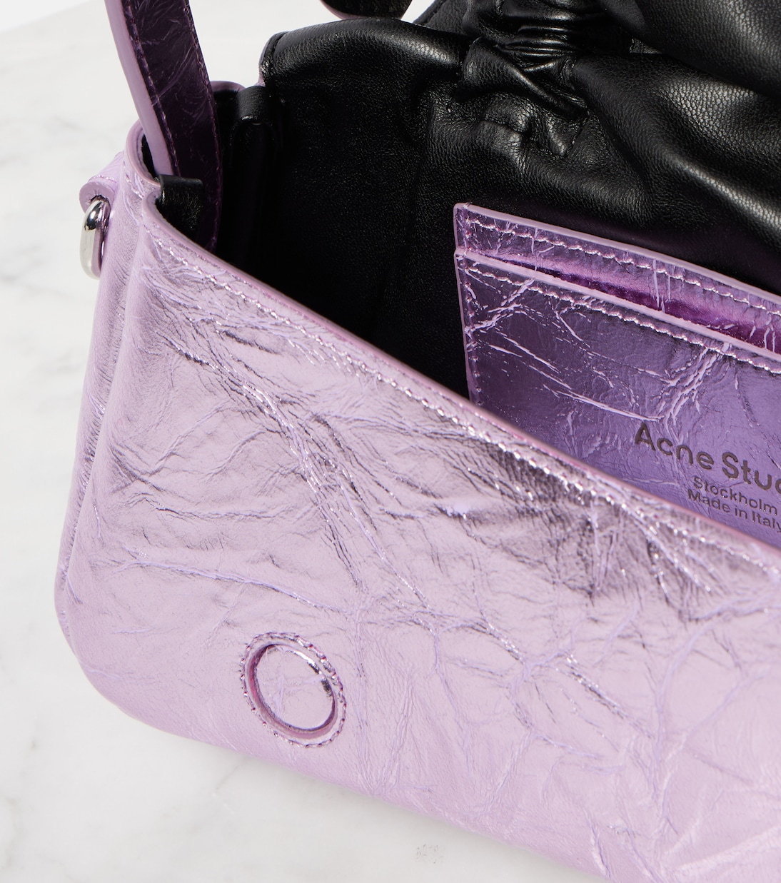 Schultertasche aus Metallic-Leder | Acne Studios