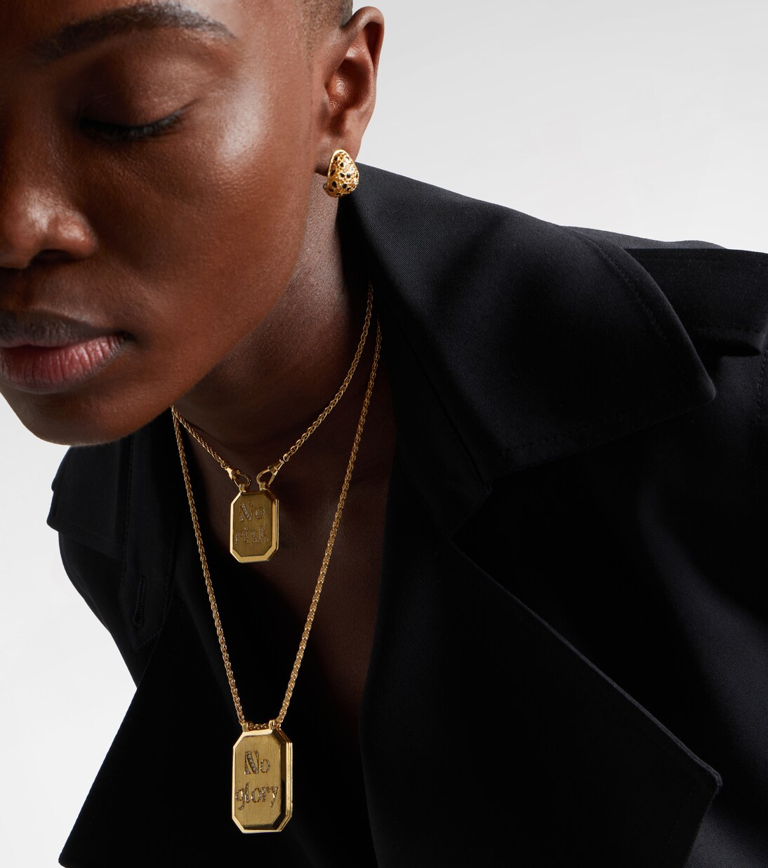 No Risk No Glory 18kt gold necklace with diamonds | Marie Lichtenberg
