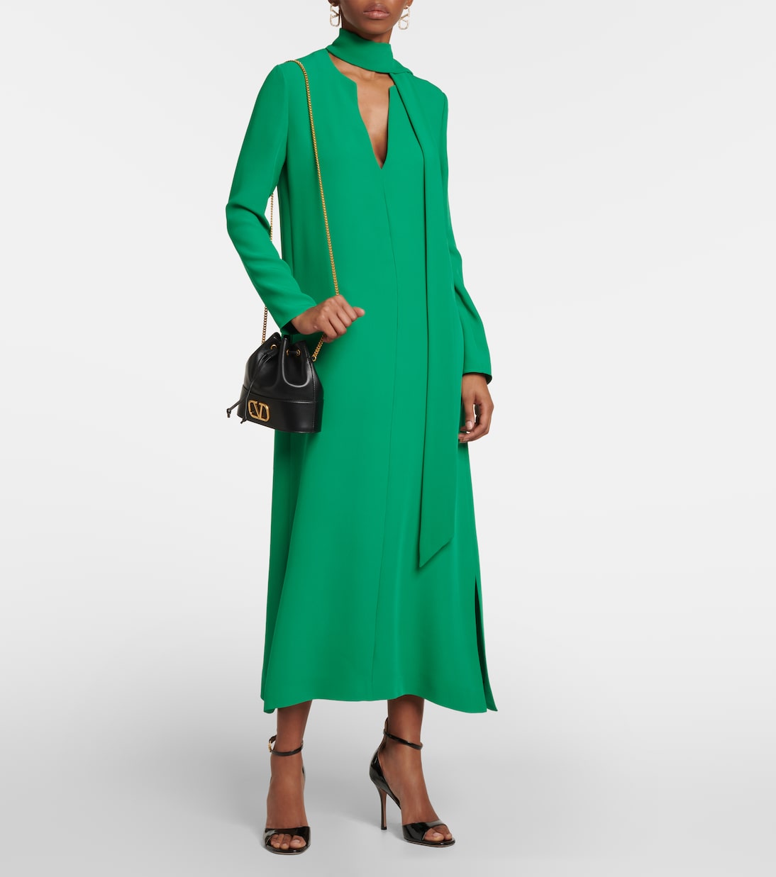 Sac seau Vlogo Signature Small en cuir | Valentino Garavani