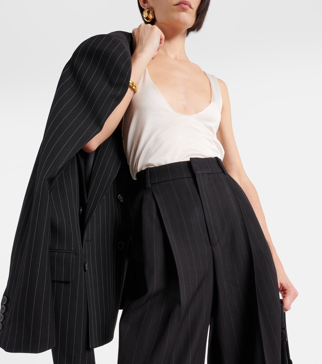 Pantalones juveniles de corte ancho Saint Laurent en lana con rayas tiza