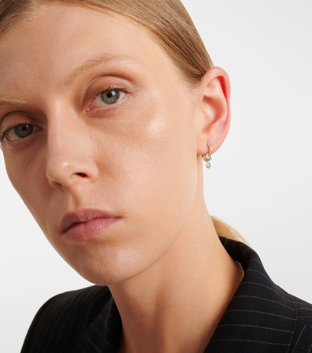 Orecchini Zahra Micro in argento sterling con zaffiro | Spinelli Kilcollin