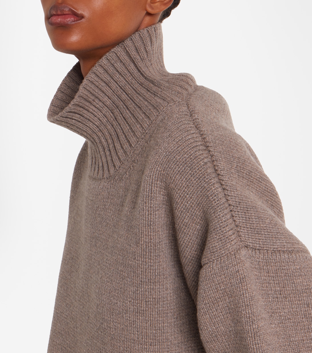 Wool turtleneck sweater | Róhe