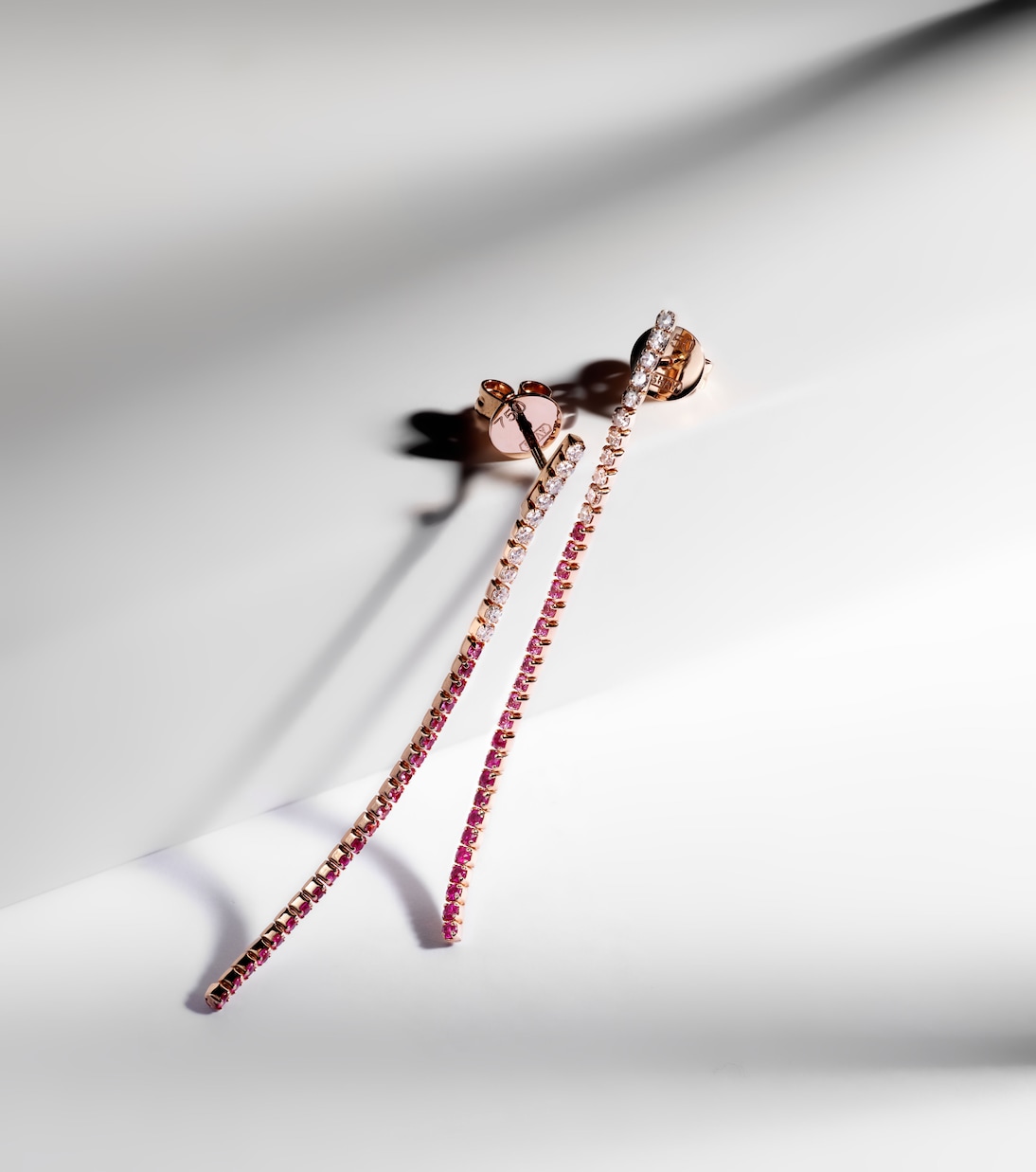 Boucles d’oreilles Single Thread Drop en or rose 18 ct et diamants | Shay Jewelry