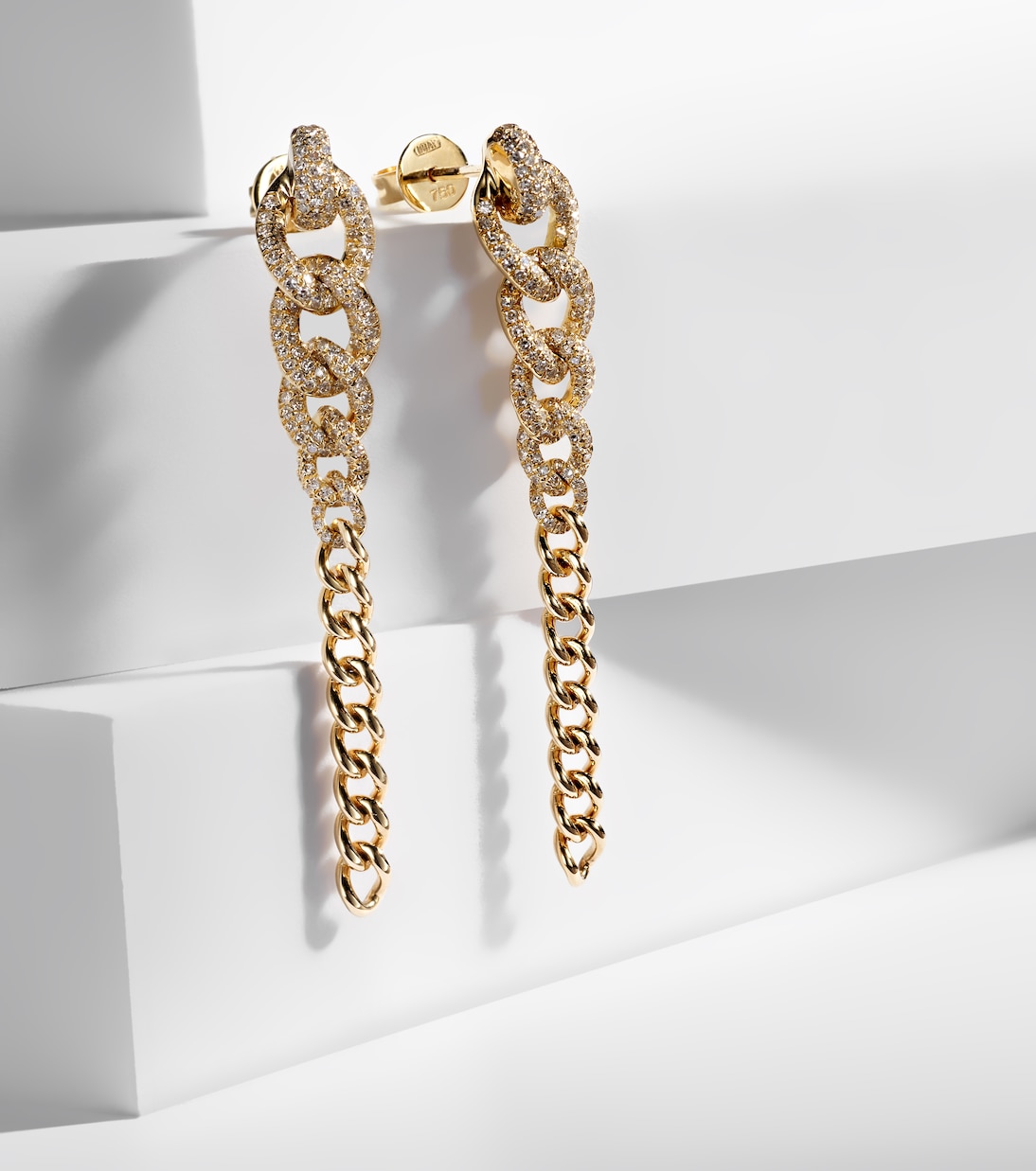 Boucles d’oreilles Gradual Drop Link en or 18 ct et diamants | Shay Jewelry