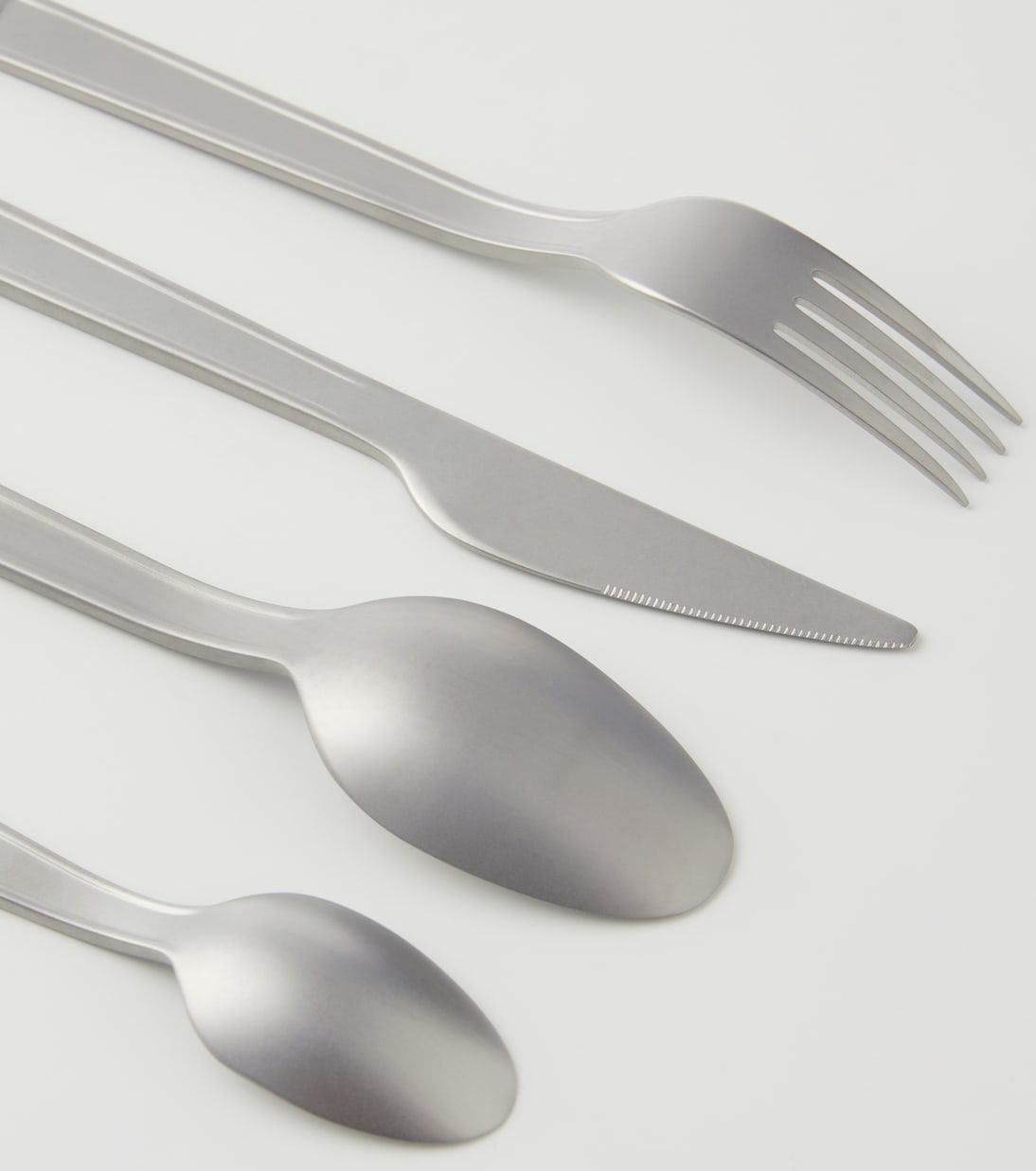 Conversational Objects 16-piece flatware set by Virgil Abloh | Alessi