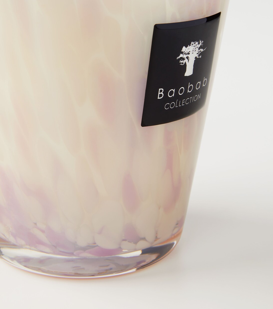Pearls White Medium scented candle | Baobab Collection