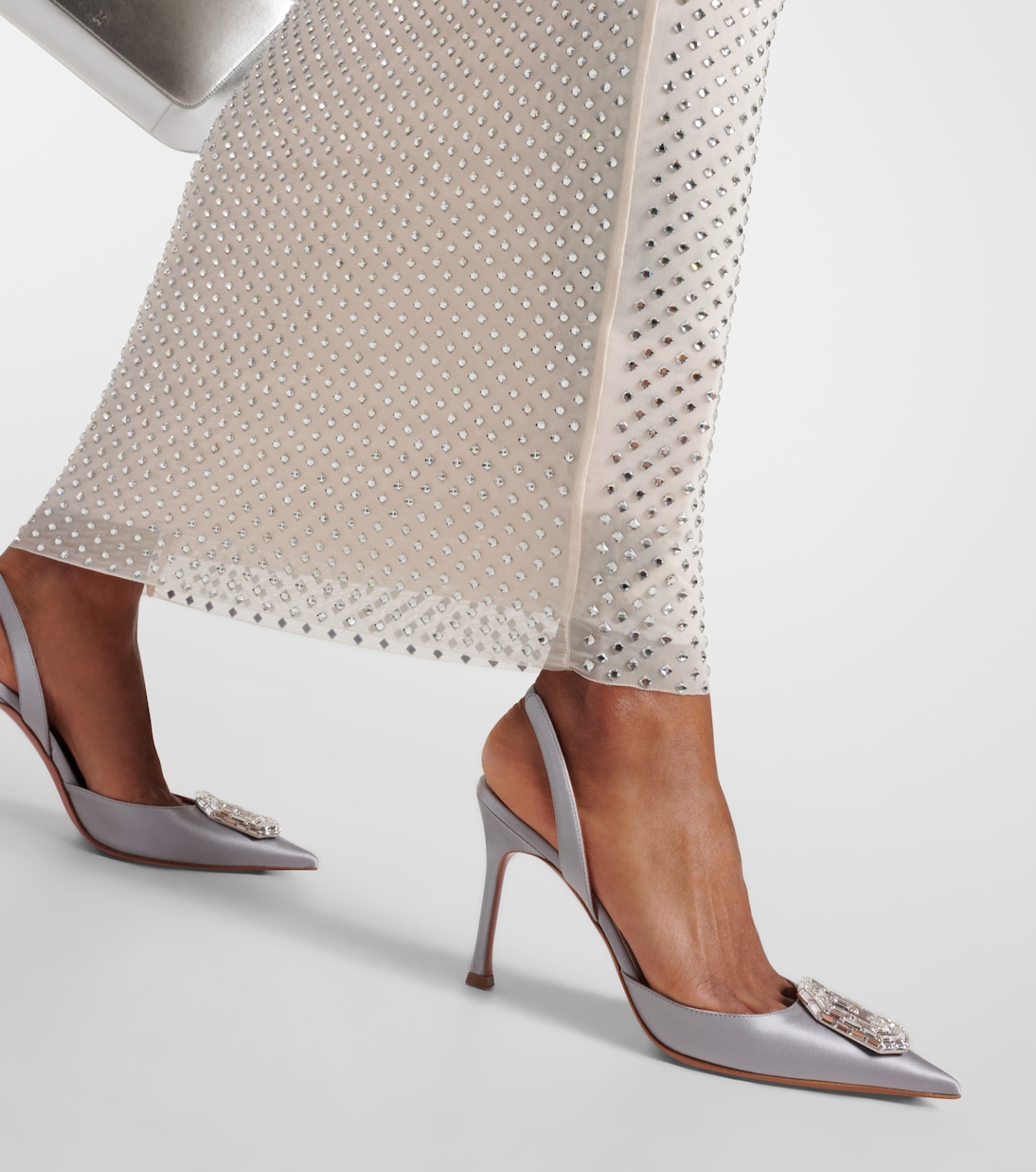 Verzierte Slingback-Pumps Camelia 90 aus Satin | Amina Muaddi