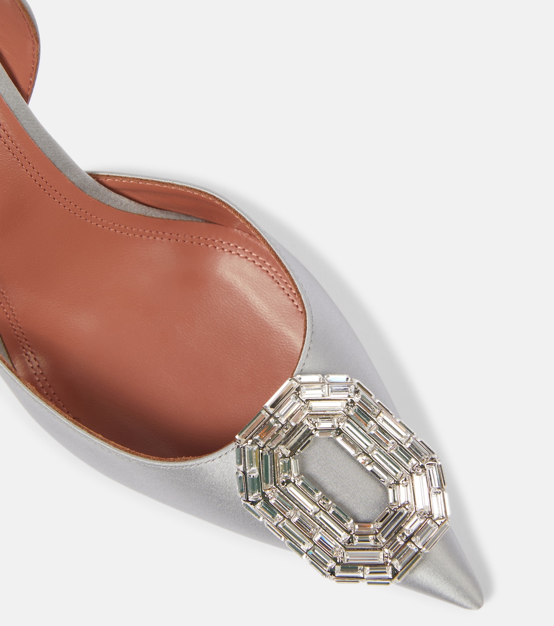 Verzierte Slingback-Pumps Camelia 90 aus Satin | Amina Muaddi
