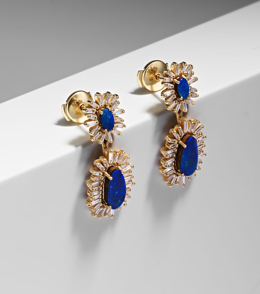 Boucles d'oreilles en or 18 ct, opales et diamants | Suzanne Kalan