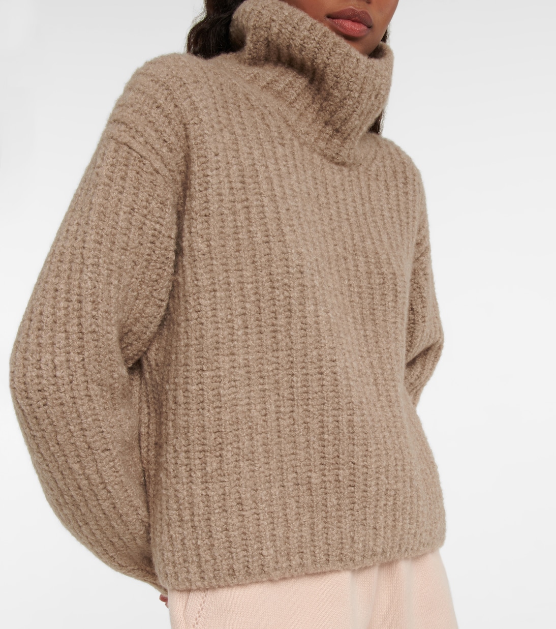Ribbed-knit cashmere turtleneck sweater | Loro Piana