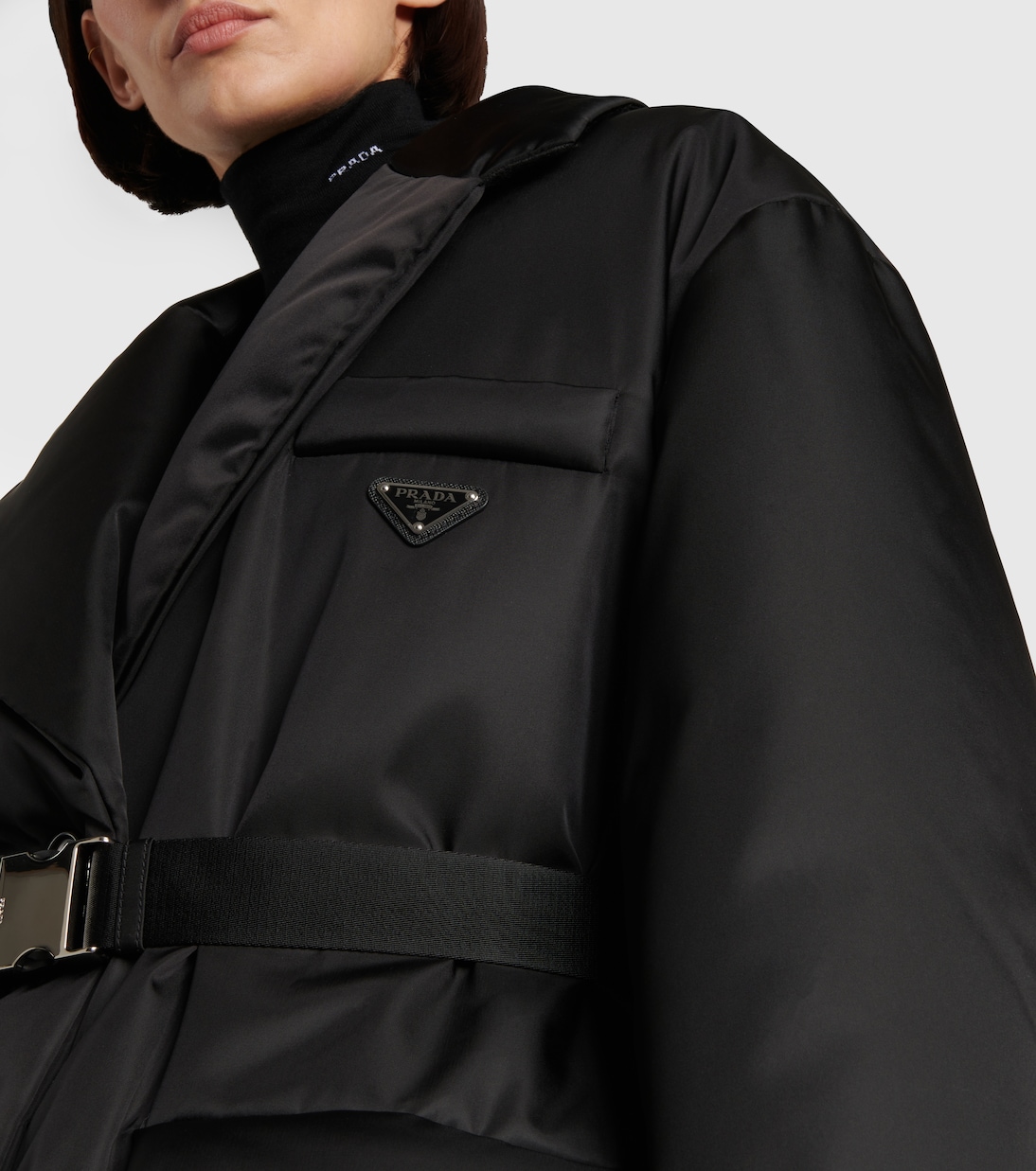 Abrigo acolchado de Re-Nylon con cinturón | Prada