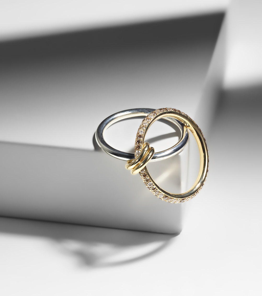 Anello Virgo Petite in oro 18kt e argento sterling con diamanti | Spinelli Kilcollin