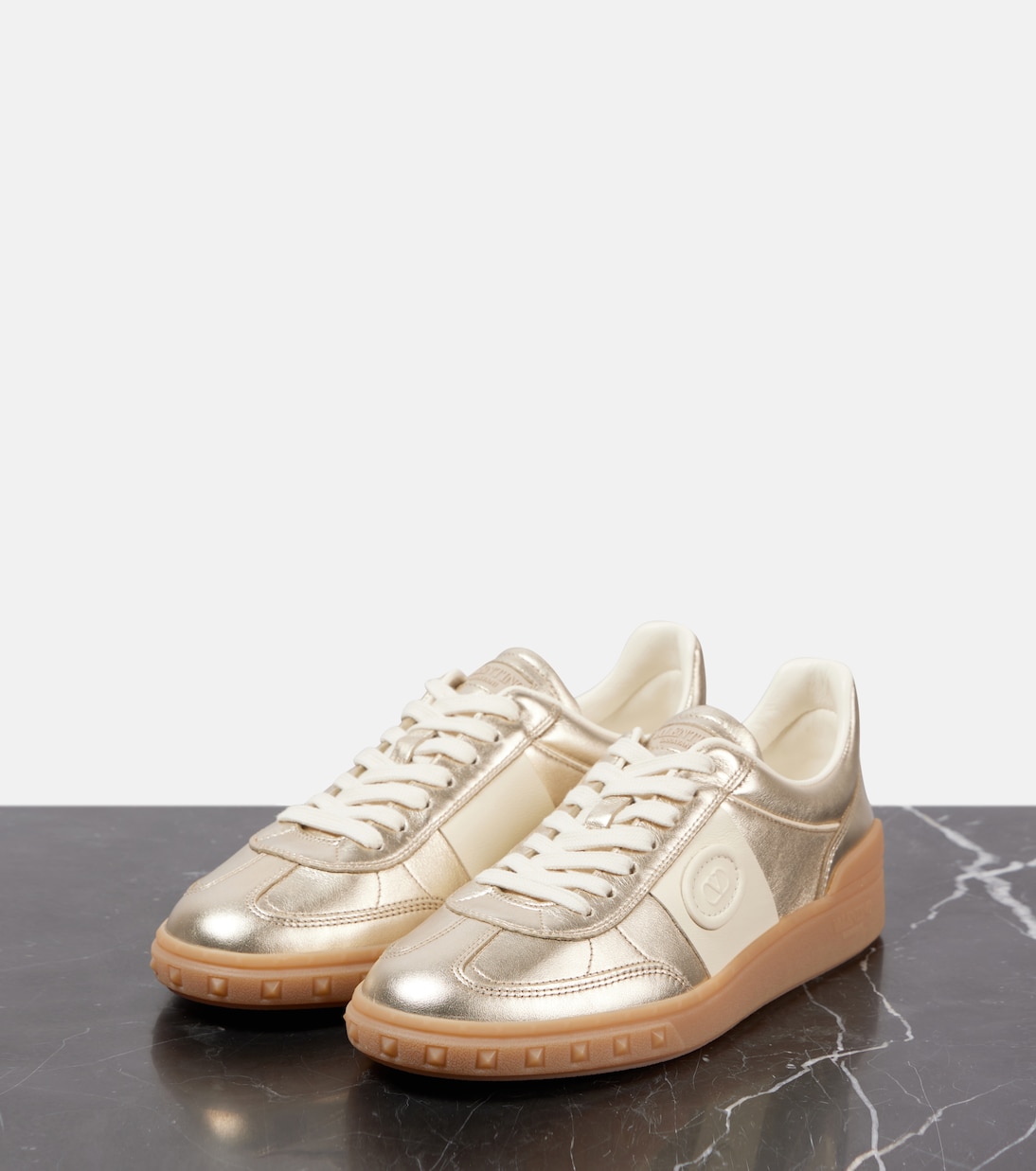 Baskets Upvillage en cuir métallisé | Valentino Garavani