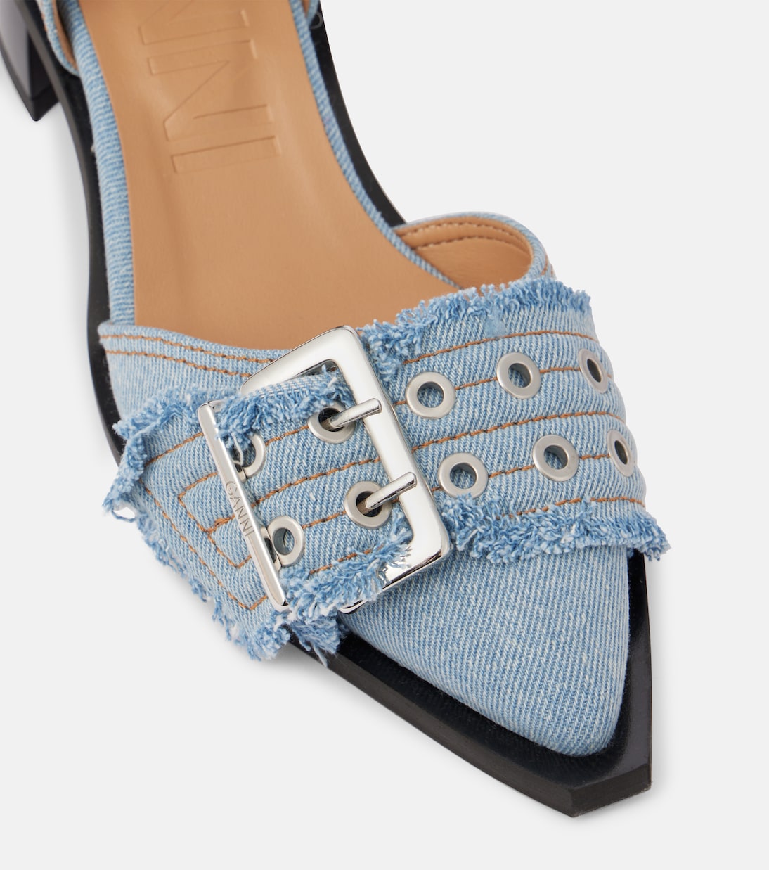 Stivaletti GANNI in denim con fibbia, stile giovanile e femminile