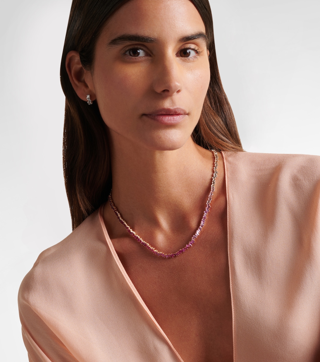 Collana in oro rosa 18kt SUZANNE KALAN con diamanti e zaffiri, stile audace per giovani
