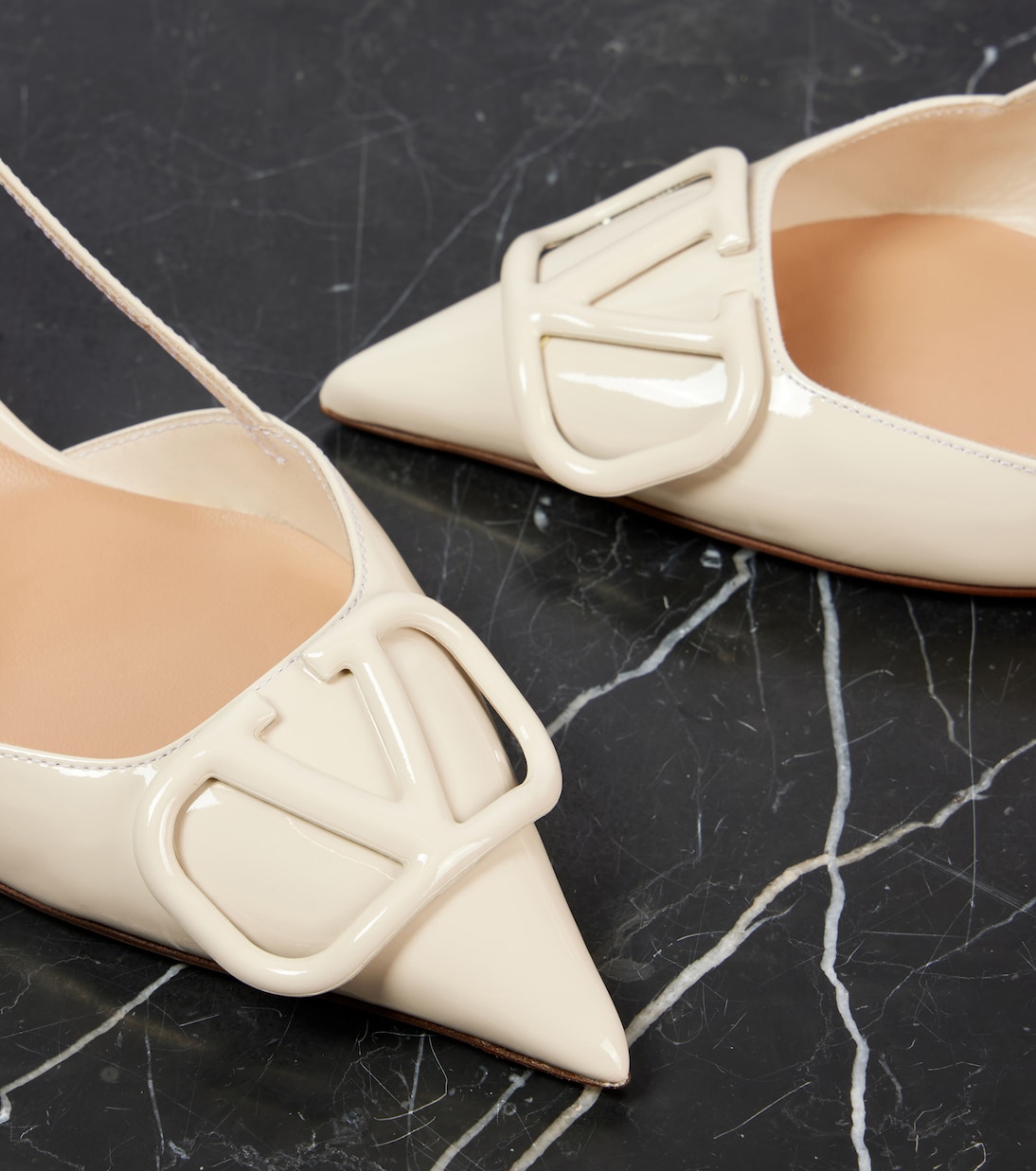 Escarpins VLogo Signature en cuir verni | Valentino Garavani