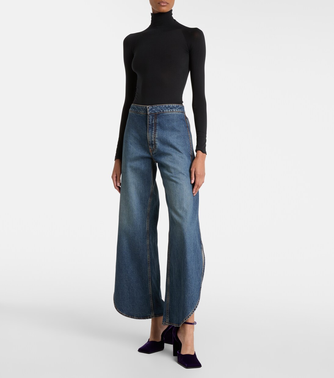 Square 90天鹅绒高跟鞋 | Alaïa