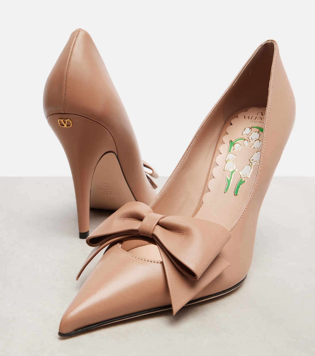 Bowow 100 bow-detail leather pumps | Valentino Garavani