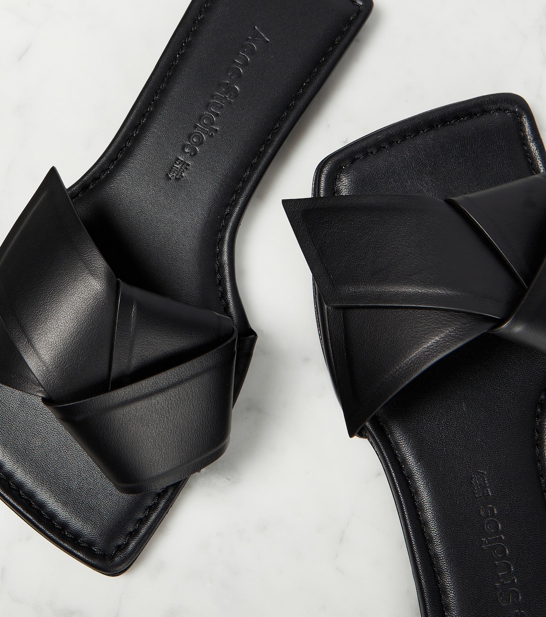 Pantoletten Musubi aus Leder | Acne Studios