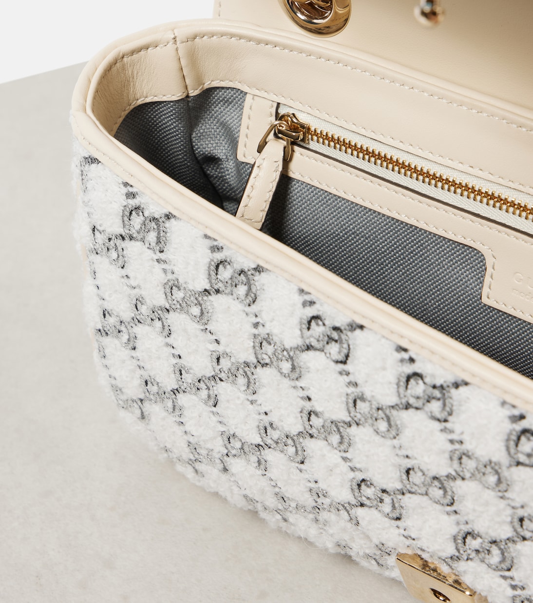 Schultertasche GG Marmont Small aus Tweed | Gucci