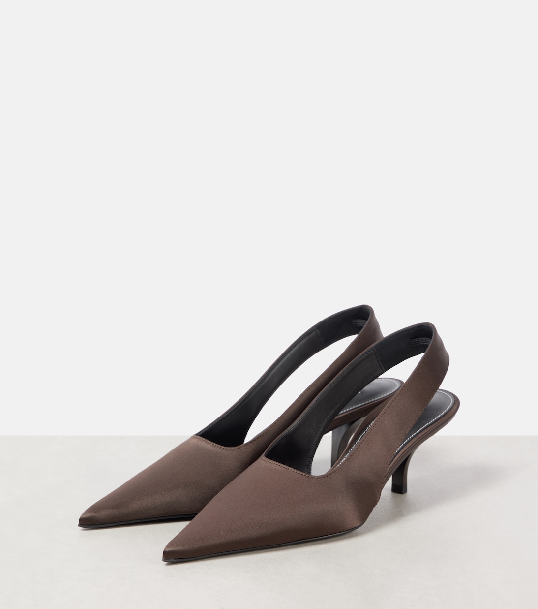 Slingback-Pumps Classic 55 aus Satin | Toteme