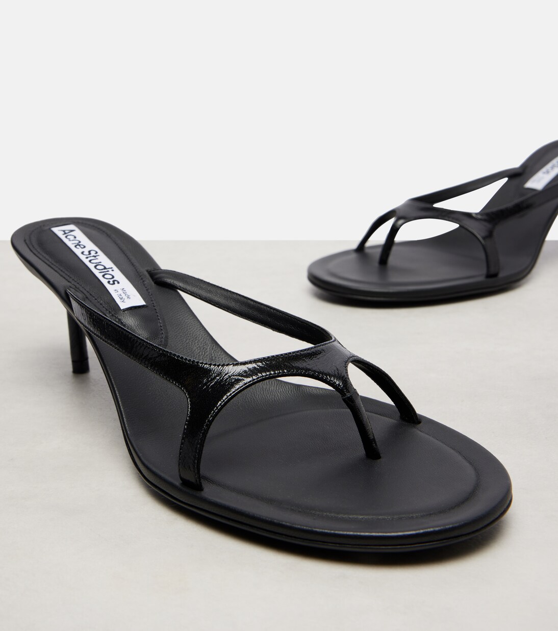 Sandali infradito Beverly in vernice  | Acne Studios