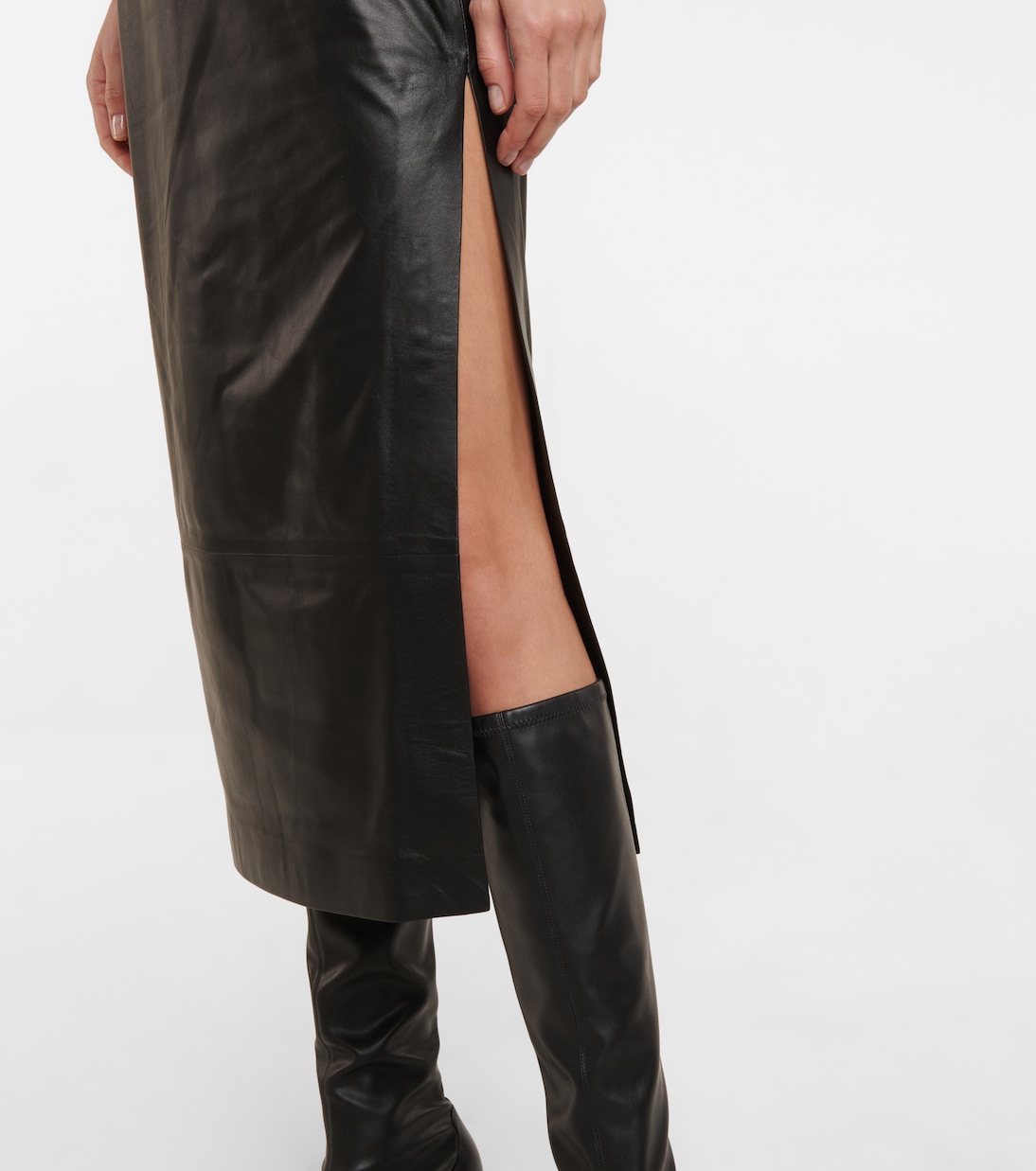 V-neck leather midi dress | Zeynep Arçay
