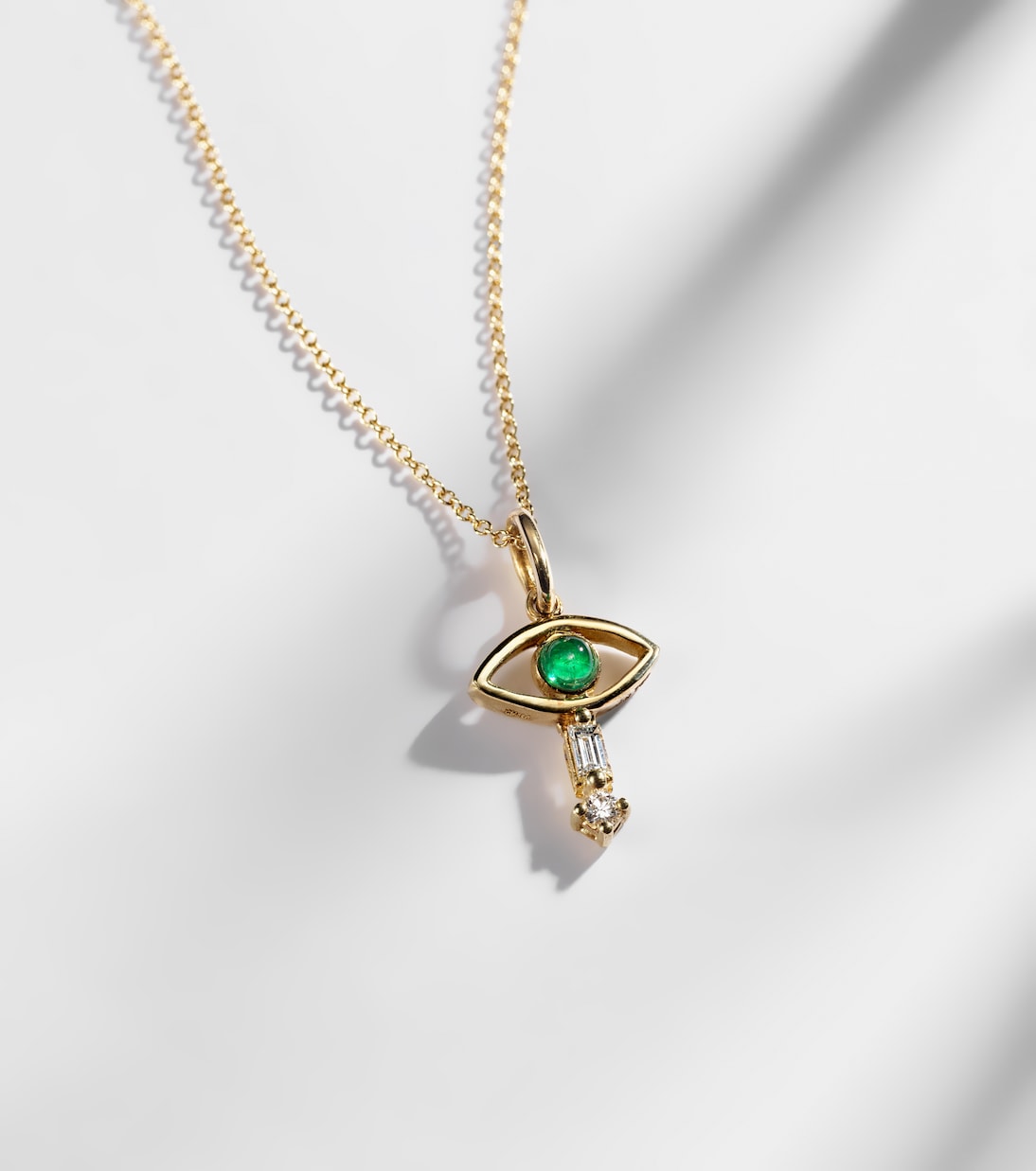Collana in oro 18kt ILEANA MAKRI con smeraldo e diamanti, design giovane e raffinato