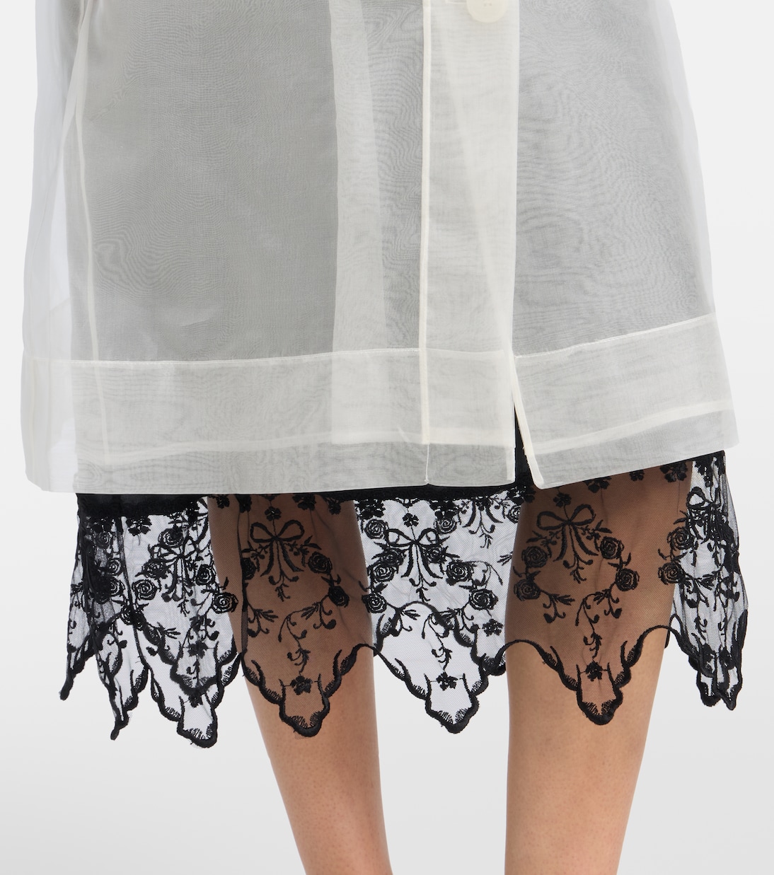 Abrigo Stuffed Carnation de organza de seda | Simone Rocha
