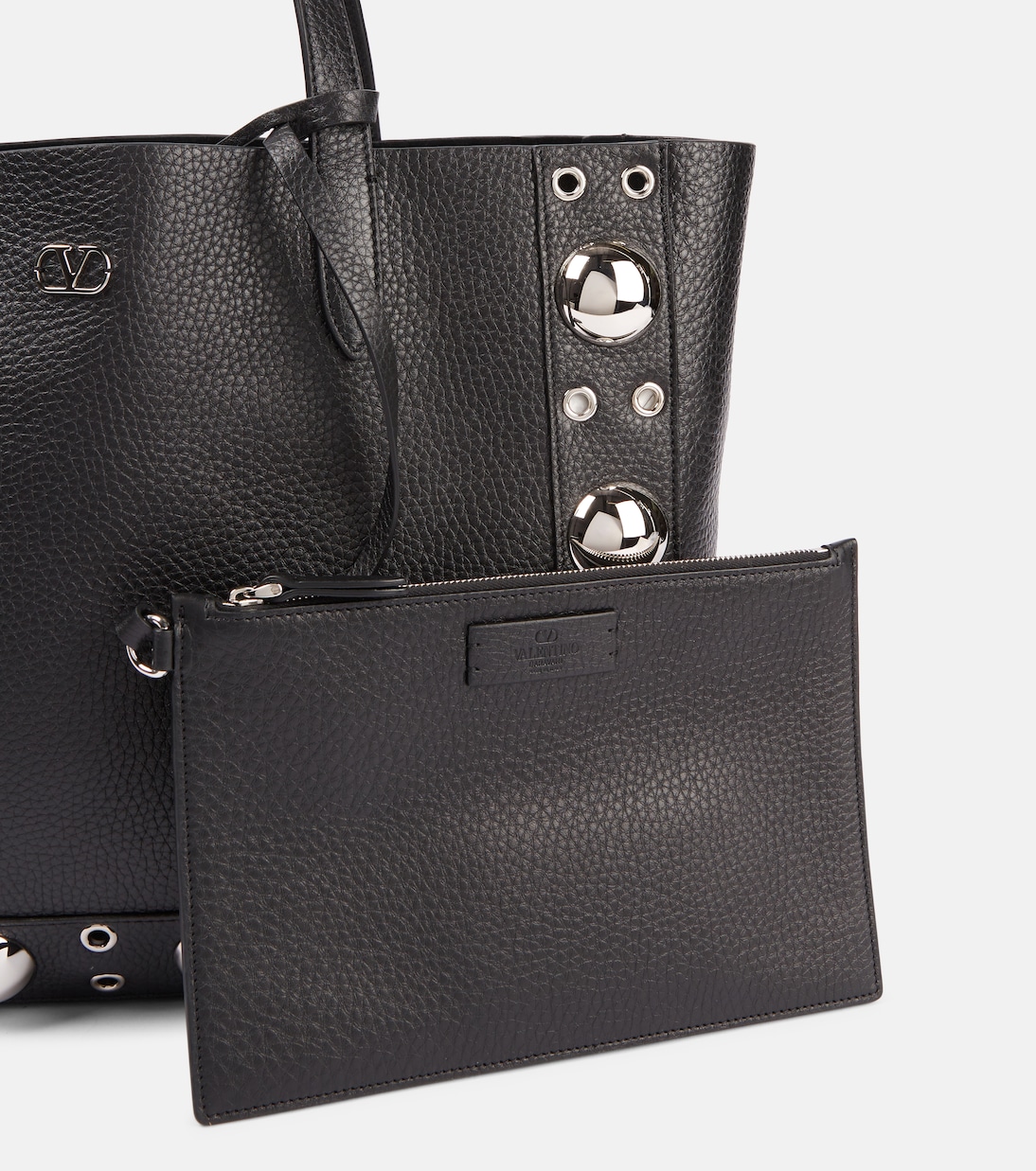 Cabas Nellcôte Medium en cuir à clous | Valentino Garavani