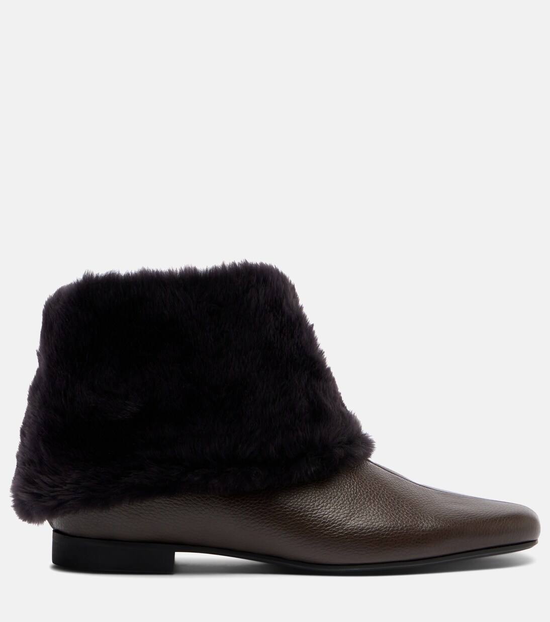 Shearling-lined leather ankle boots | Toteme