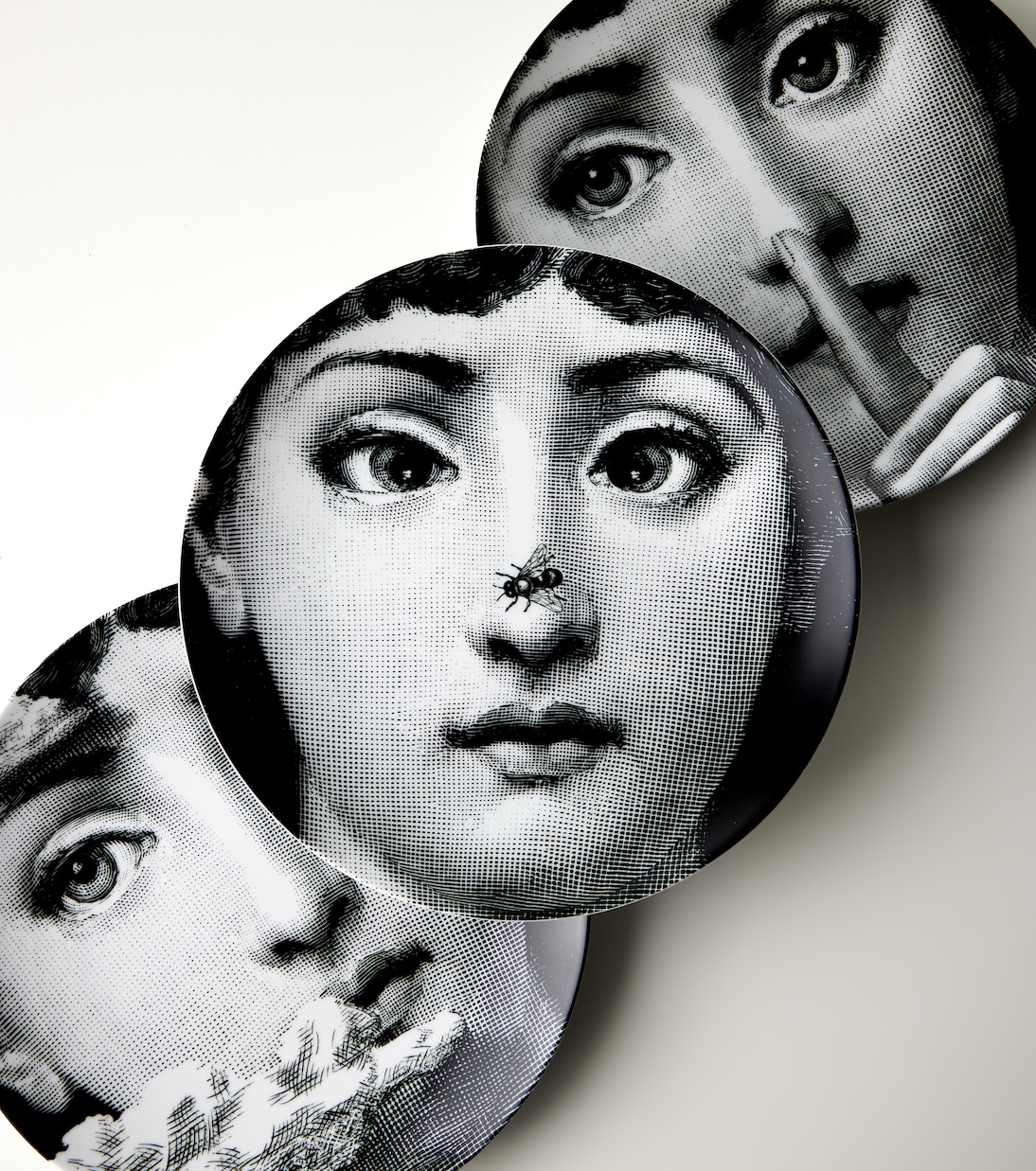 Tema E Variazioni N.363 porcelain wall plate | Fornasetti