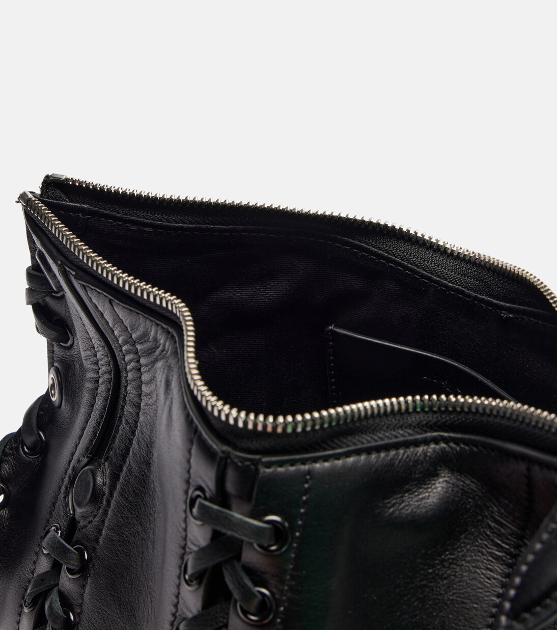 Schultertasche Manta Small aus Leder | McQueen